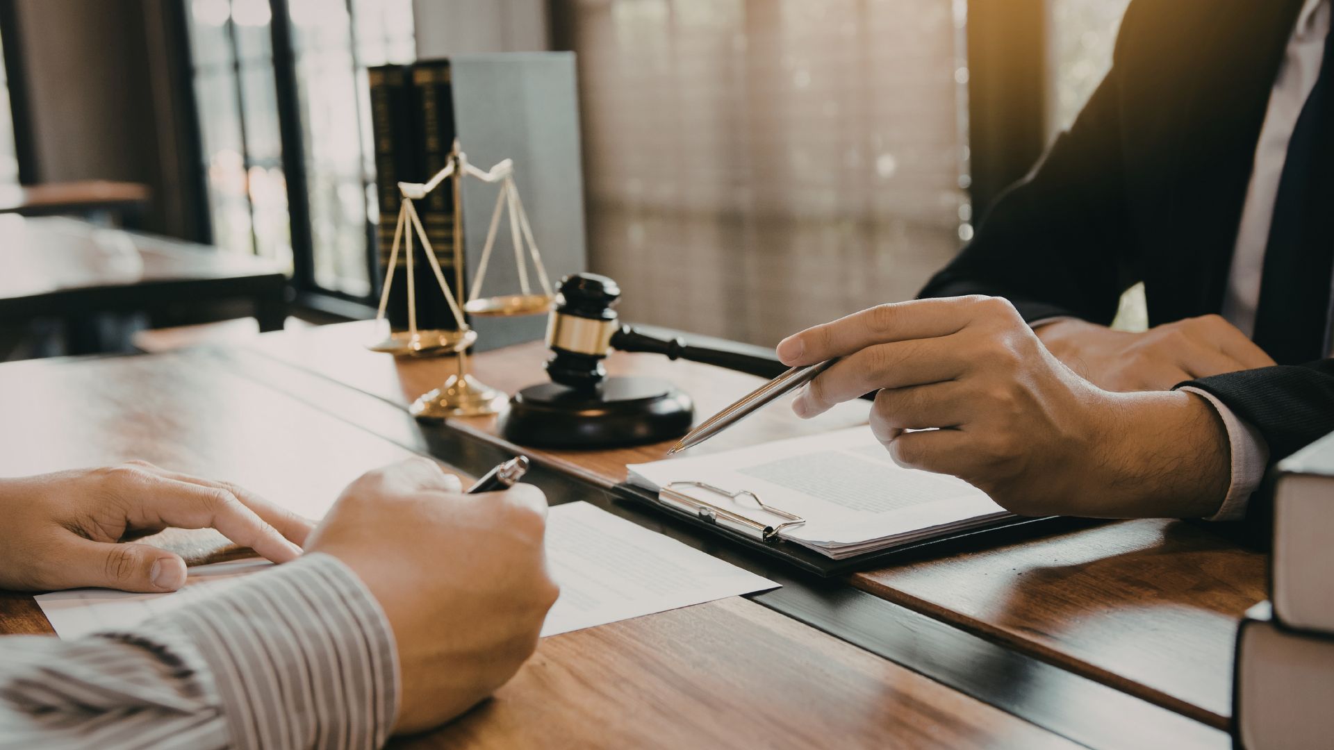 How Idaho Truck Accident Lawyers Prove Liability