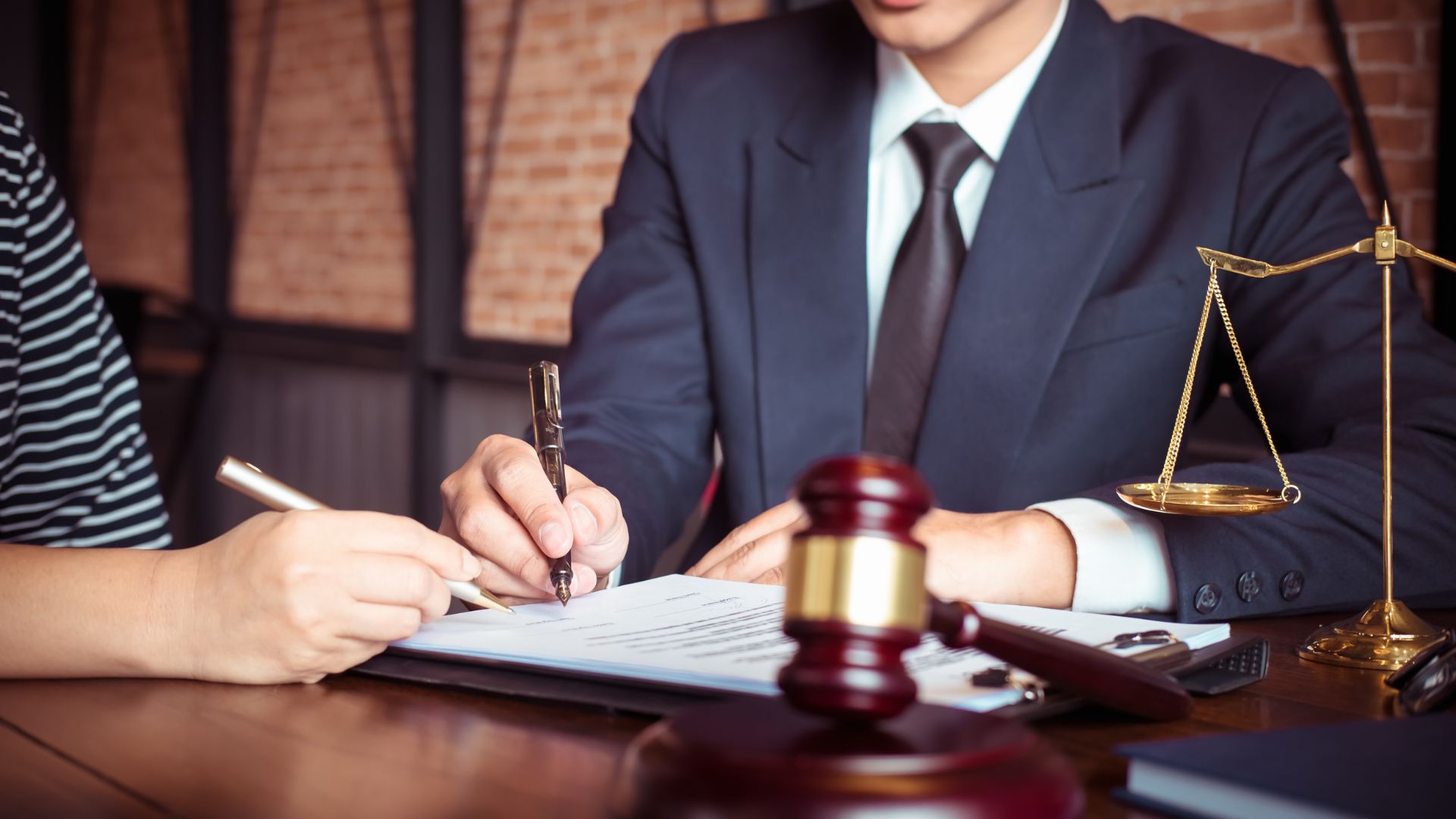 How Rideshare Accident Attorneys in Nampa Evaluate What Insurance Policies Apply
